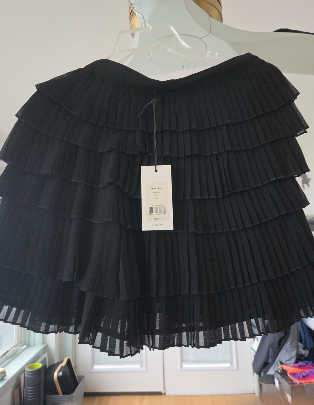 ALI & JAY Black Tiered Pleated Skater Skirt